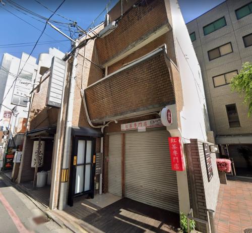 �����r��